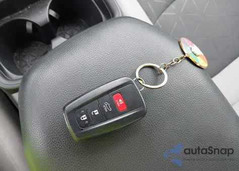 2021 Toyota Rav4 Xle from USA, damaged, VIN 2T3P1RFV0MW145267